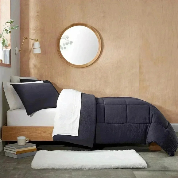 Ugg Devon Full / Queen Comforter Set - Picture 2 of 7